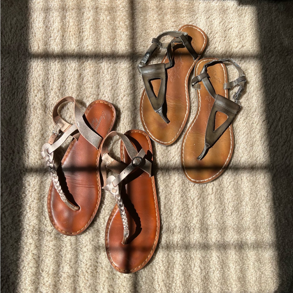 2 pairs American Eagle sandals size 8